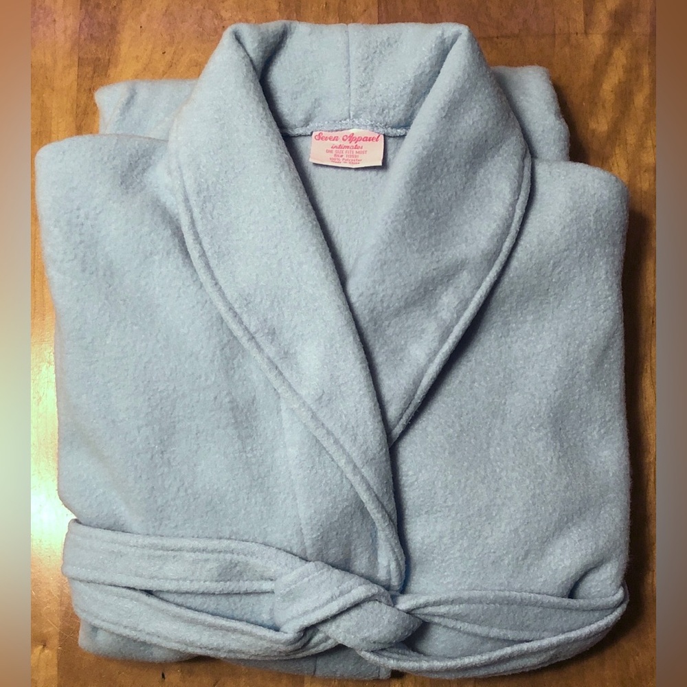 SEVEN APPAREL INTIMATES Light Blue Tie Waist Cozy Fleece Robe One Size Fits Most